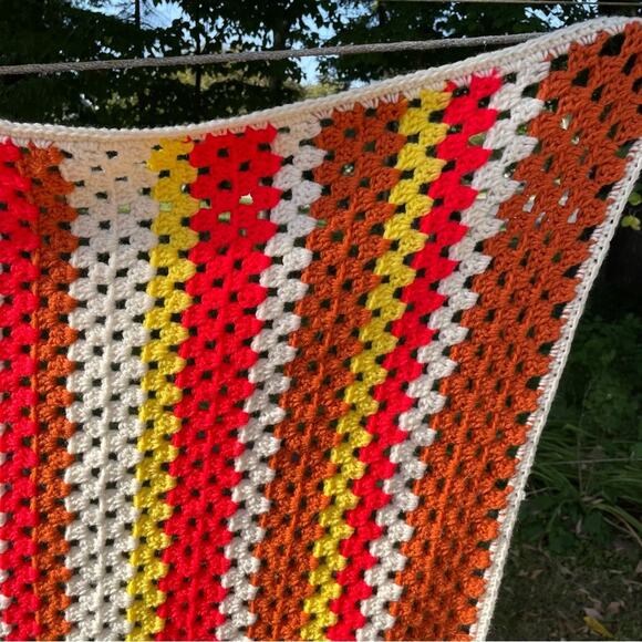 Vintage Retro Handmade Crochet Crocheted Knitted Granny Square Afghan Blanket - Picture 4 of 4